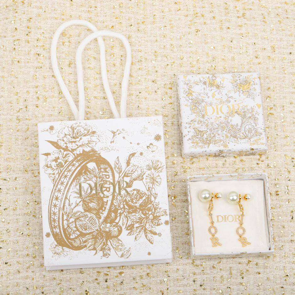réplica,joyas,joyería,1:1,replica,fake,lujo,barato réplica,joyas,joyería,1:1,replica,fake,lujo,barato Pendientes con letras Dior