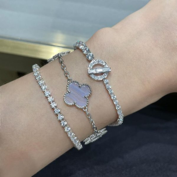 réplica,joyas,joyería,1:1,replica,fake,lujo,barato Pendientes Hermes de plata de ley 925 con diamantes cuadrados