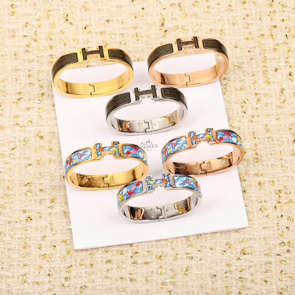 réplica,joyas,joyería,1:1,replica,fake,lujo,barato réplica,joyas,joyería,1:1,replica,fake,lujo,barato Hermes nueva pulsera Clic