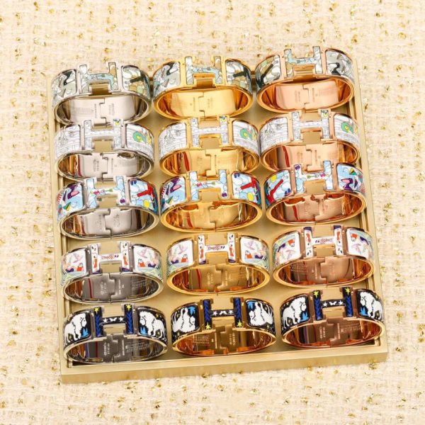 réplica,joyas,joyería,1:1,replica,fake,lujo,barato Se acerca la pulsera HermesKelly