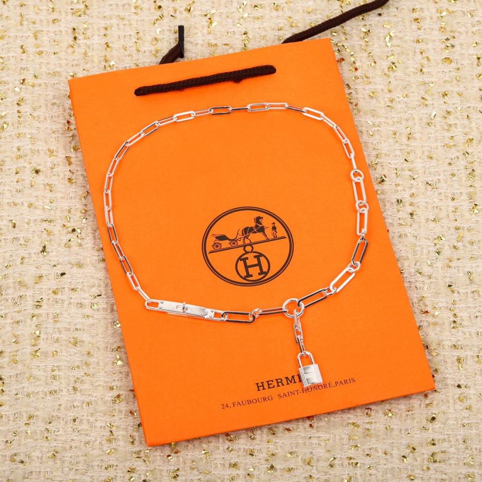 réplica,joyas,joyería,1:1,replica,fake,lujo,barato réplica,joyas,joyería,1:1,replica,fake,lujo,barato Collar de lazo de plata de ley Hermes