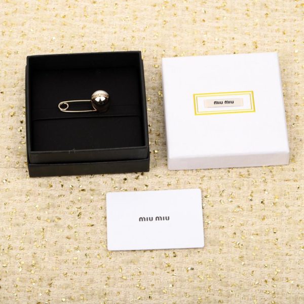 réplica,joyas,joyería,1:1,replica,fake,lujo,barato Pendientes cuadrados Miu Miu