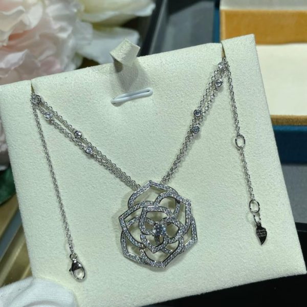 réplica,joyas,joyería,1:1,replica,fake,lujo,barato Collar Piaget con rosa hueca y diamantes completos