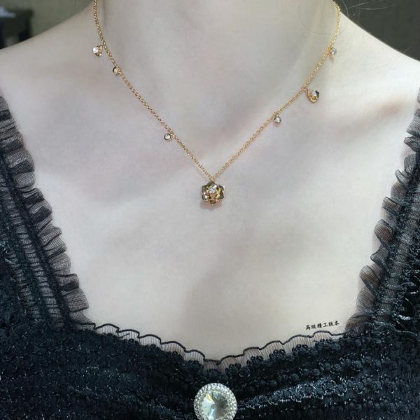 réplica,joyas,joyería,1:1,replica,fake,lujo,barato Collar Piaget con flores y diamantes