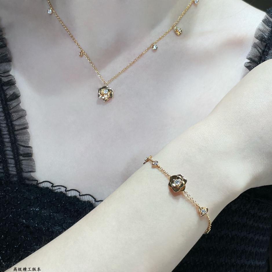 réplica,joyas,joyería,1:1,replica,fake,lujo,barato réplica,joyas,joyería,1:1,replica,fake,lujo,barato Pulsera Piaget con diamantes y flores