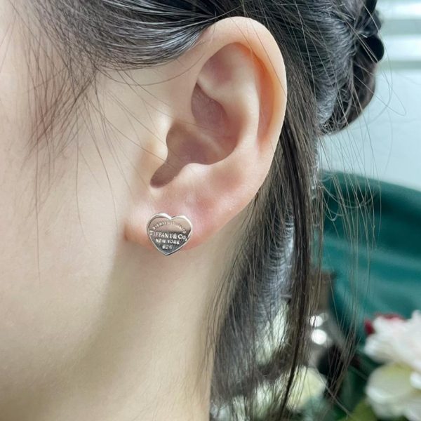 réplica,joyas,joyería,1:1,replica,fake,lujo,barato Pendientes Tiffany de plata lisa con forma de corazón