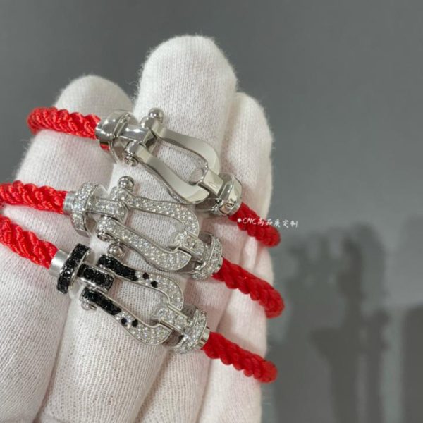réplica,joyas,joyería,1:1,replica,fake,lujo,barato Fred perfora una gran cuerda de mano negra