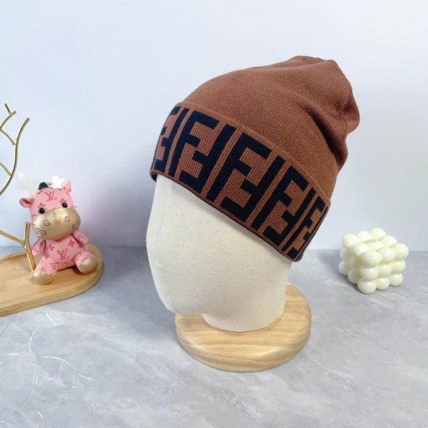réplica,joyas,joyería,1:1,replica,fake,lujo,barato El último gorro de punto de lana de Fendi, unisex