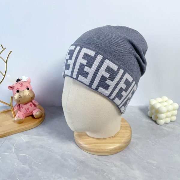 réplica,joyas,joyería,1:1,replica,fake,lujo,barato El último gorro de punto de lana de Fendi, unisex