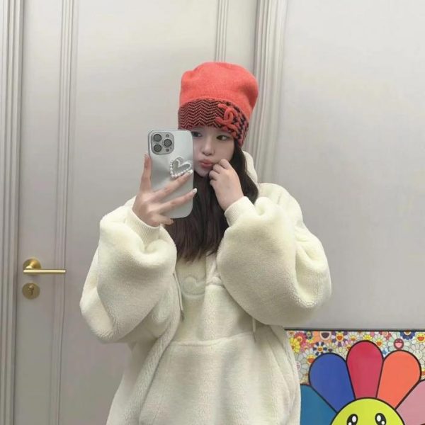 réplica,joyas,joyería,1:1,replica,fake,lujo,barato Gorro color block de otoño e invierno de Chanel