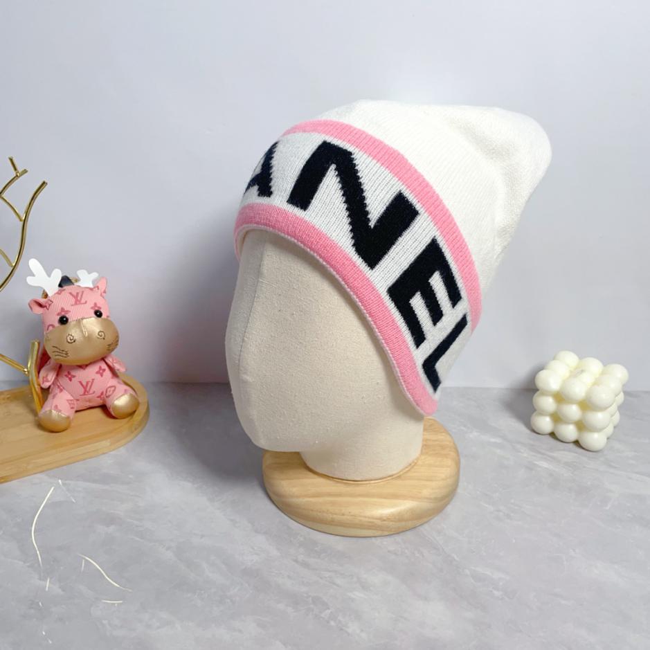 réplica,joyas,joyería,1:1,replica,fake,lujo,barato réplica,joyas,joyería,1:1,replica,fake,lujo,barato El último gorro de punto de lana de Chanel, unisex