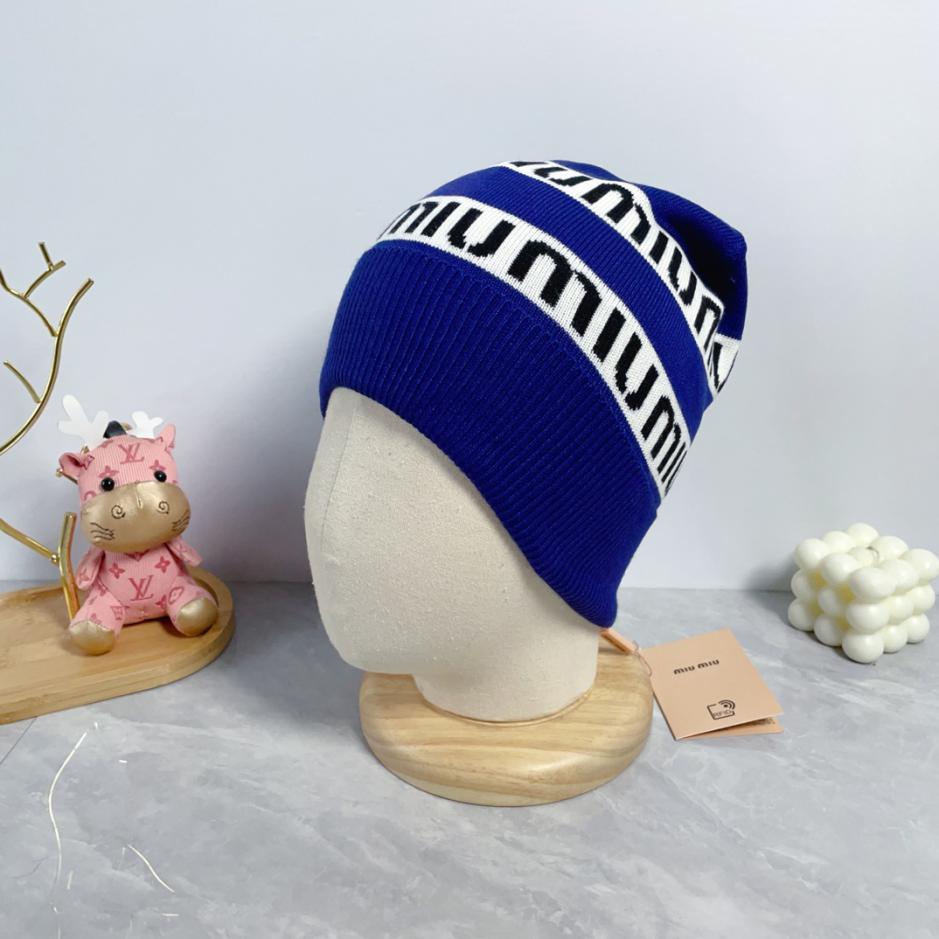 réplica,joyas,joyería,1:1,replica,fake,lujo,barato réplica,joyas,joyería,1:1,replica,fake,lujo,barato El último gorro de punto de lana de MiuMiu, unisex