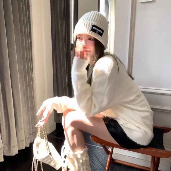 réplica,joyas,joyería,1:1,replica,fake,lujo,barato Gorro de lana Chanel otoño e invierno.