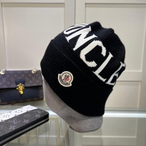 réplica,joyas,joyería,1:1,replica,fake,lujo,barato Gorro de punto MONCLER estilo clásico para hombre y mujer.