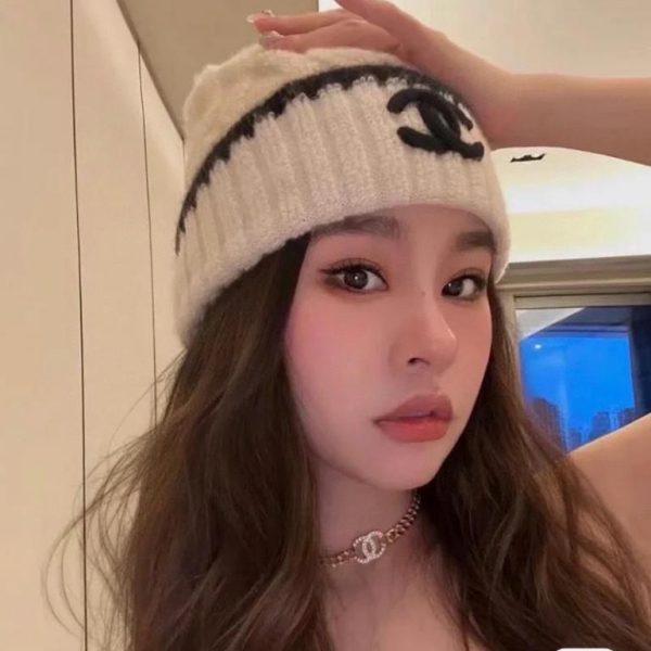 réplica,joyas,joyería,1:1,replica,fake,lujo,barato Gorro de lana Chanel otoño e invierno.