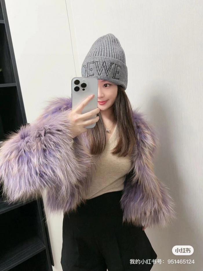 réplica,joyas,joyería,1:1,replica,fake,lujo,barato réplica,joyas,joyería,1:1,replica,fake,lujo,barato Gorro de punto clásico LOEWE, mismo estilo para hombre y mujer.