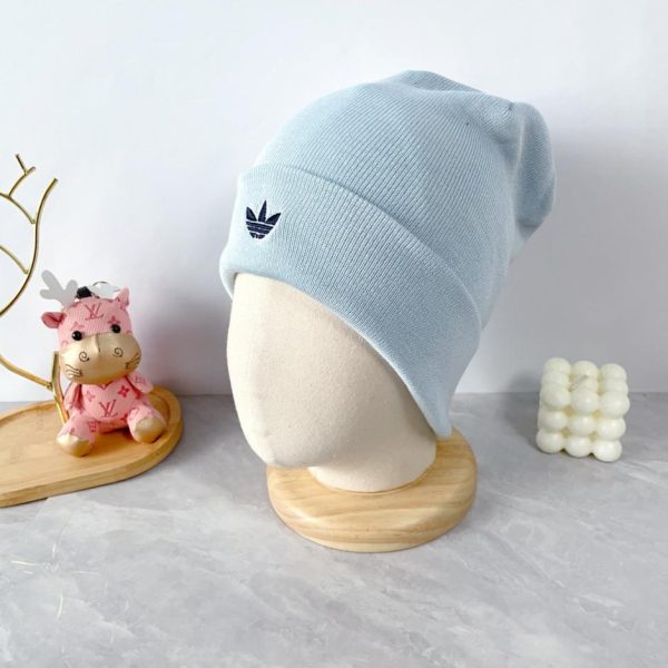 réplica,joyas,joyería,1:1,replica,fake,lujo,barato Gorro de punto de lana con logo bordado con letras Adidas, mismo estilo para hombres y mujeres