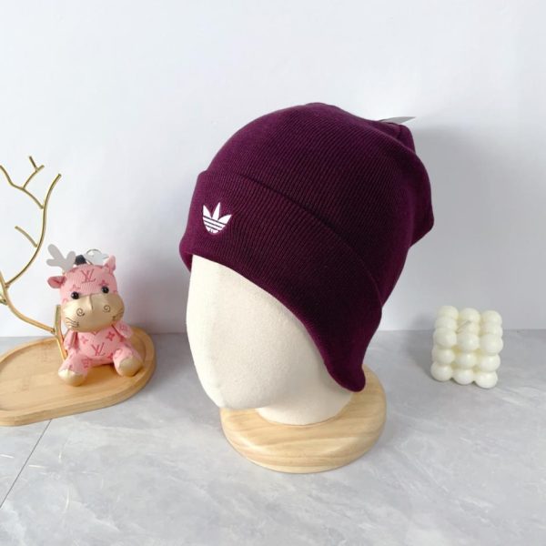 réplica,joyas,joyería,1:1,replica,fake,lujo,barato Gorro de punto de lana con logo bordado con letras Adidas, mismo estilo para hombres y mujeres