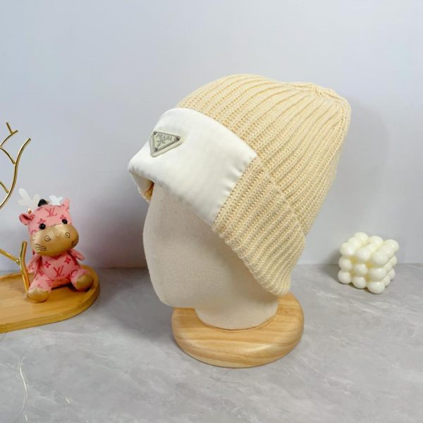 réplica,joyas,joyería,1:1,replica,fake,lujo,barato Gorro con orejas de punto de otoño e invierno de Prada.