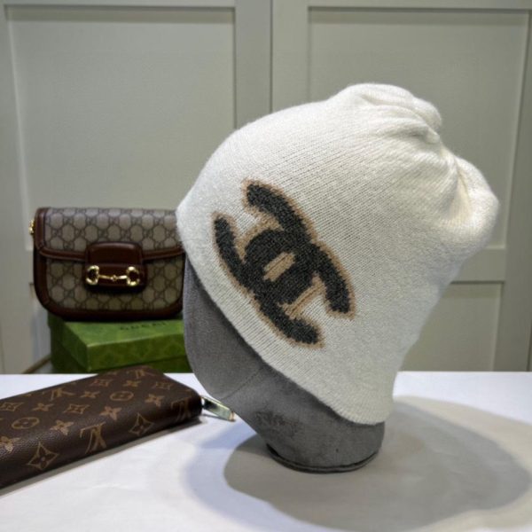 réplica,joyas,joyería,1:1,replica,fake,lujo,barato Gorro de lana Chanel otoño e invierno reversible.