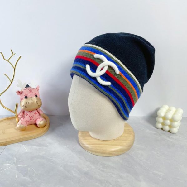 réplica,joyas,joyería,1:1,replica,fake,lujo,barato Gorro de lana Chanel otoño e invierno.