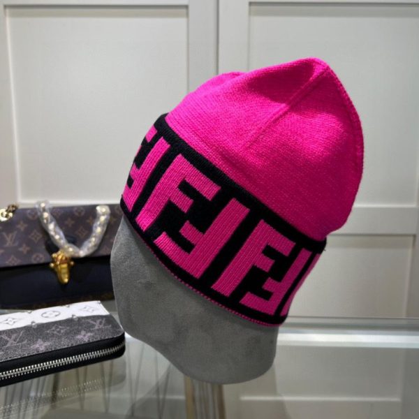 réplica,joyas,joyería,1:1,replica,fake,lujo,barato Gorro de punto Fendi para hombre y mujer.