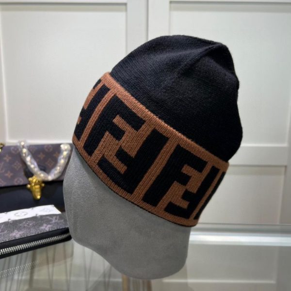 réplica,joyas,joyería,1:1,replica,fake,lujo,barato Gorro de punto Fendi para hombre y mujer.