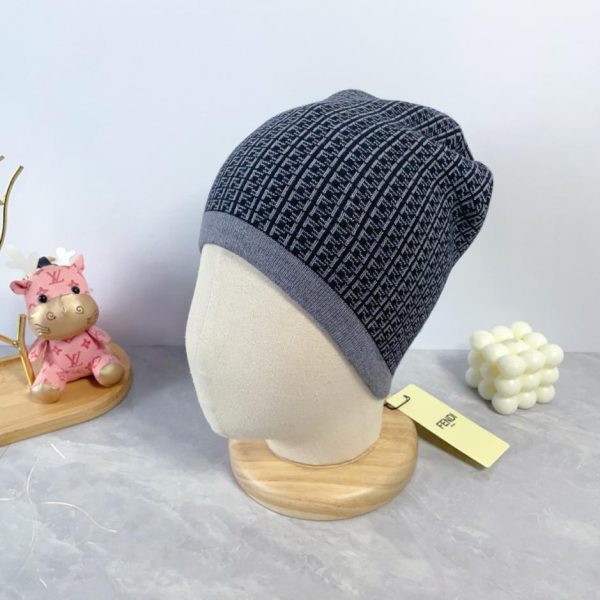 réplica,joyas,joyería,1:1,replica,fake,lujo,barato El último gorro de punto de lana de Fendi, unisex