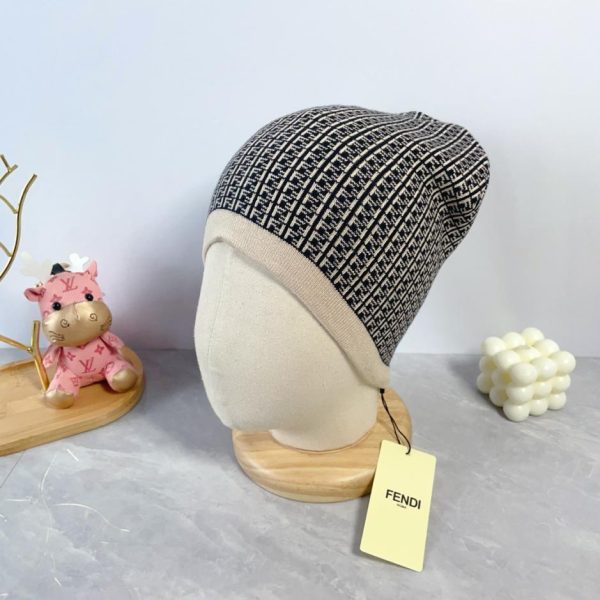 réplica,joyas,joyería,1:1,replica,fake,lujo,barato El último gorro de punto de lana de Fendi, unisex