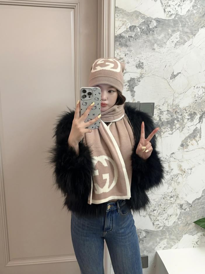 réplica,joyas,joyería,1:1,replica,fake,lujo,barato réplica,joyas,joyería,1:1,replica,fake,lujo,barato Gorros y bufandas de la serie de trajes de cachemira de lana nueva de GUCCI para hombres y mujeres
