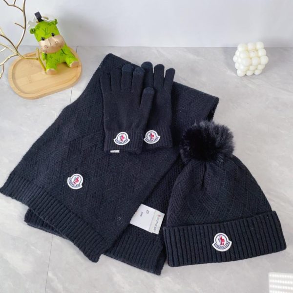 réplica,joyas,joyería,1:1,replica,fake,lujo,barato Conjunto de tres piezas de bufanda, gorro y guantes de bolas de pelo MONCLER