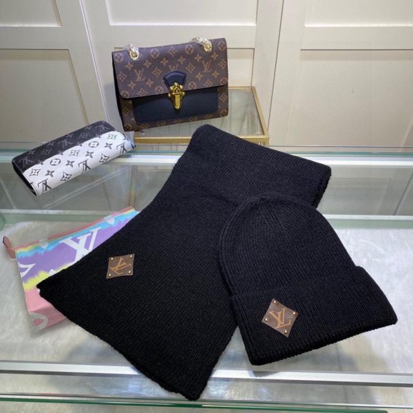 réplica,joyas,joyería,1:1,replica,fake,lujo,barato Conjunto clásico de gorro y bufanda de Louis Vuitton.