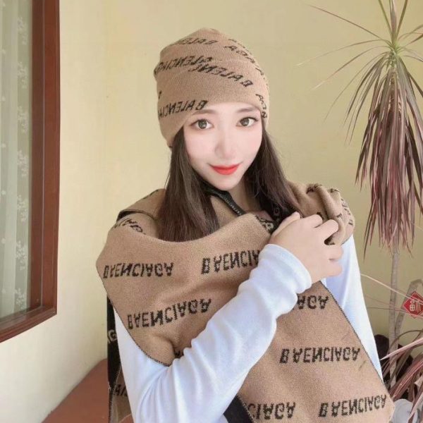 réplica,joyas,joyería,1:1,replica,fake,lujo,barato Conjunto de bufanda y gorro Balenciaga