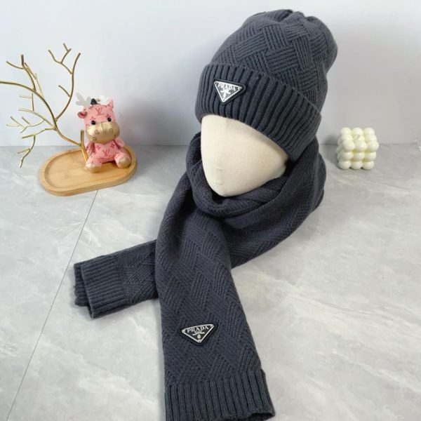 réplica,joyas,joyería,1:1,replica,fake,lujo,barato Gorro Prada de lana de dos piezas