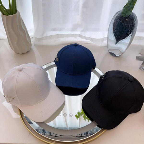 réplica,joyas,joyería,1:1,replica,fake,lujo,barato Nueva gorra con visera de Prada para hombre y mujer.