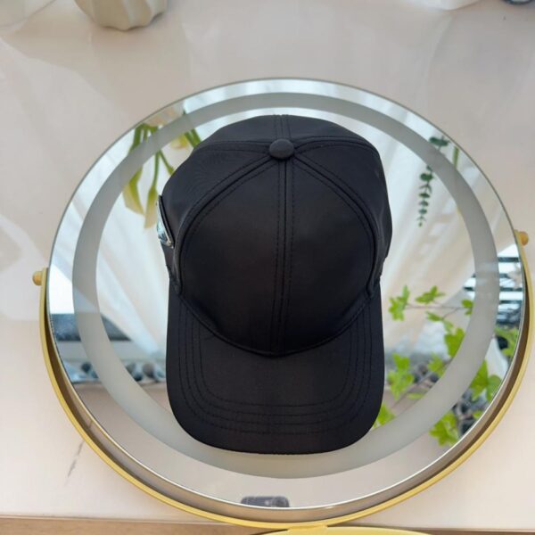 réplica,joyas,joyería,1:1,replica,fake,lujo,barato Nueva gorra con visera de Prada para hombre y mujer.
