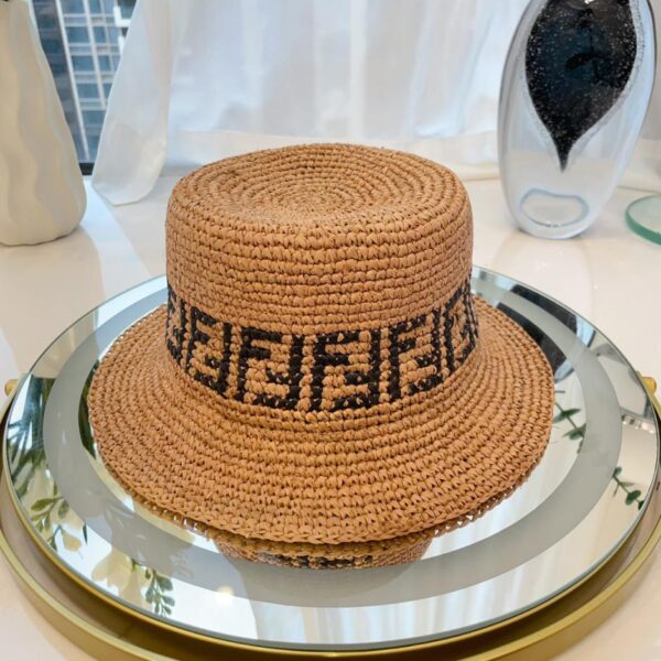 réplica,joyas,joyería,1:1,replica,fake,lujo,barato Fendi sombrero de pescador plano de rafia con ganchos a mano