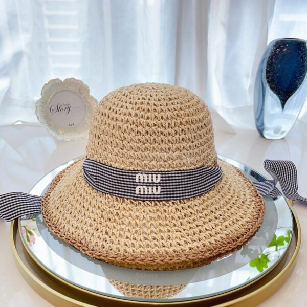 réplica,joyas,joyería,1:1,replica,fake,lujo,barato MiuMiu nuevo estilo gancho de mano estilo loli sombrero de pescador cinta a prueba de viento sombrero de pescador