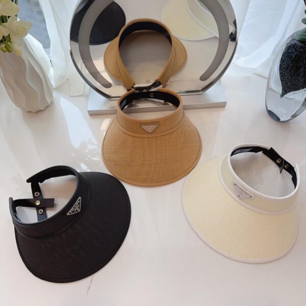 réplica,joyas,joyería,1:1,replica,fake,lujo,barato El nuevo sombrero tejido de paja de Prada con el clásico logo triangular