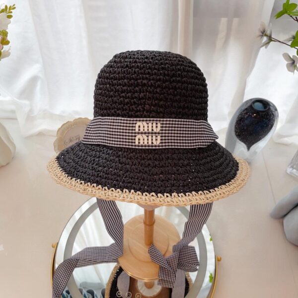 réplica,joyas,joyería,1:1,replica,fake,lujo,barato MiuMiu nuevo estilo gancho de mano estilo loli sombrero de pescador cinta a prueba de viento sombrero de pescador