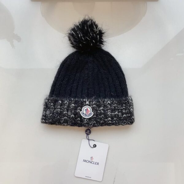 réplica,joyas,joyería,1:1,replica,fake,lujo,barato Moncler otoño e invierno nuevo gorro tejido con bolas de colores mezclados