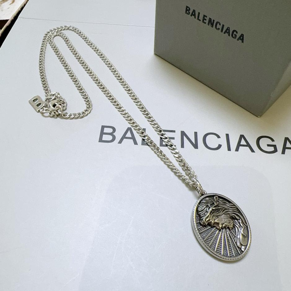 réplica,joyas,joyería,1:1,replica,fake,lujo,barato réplica,joyas,joyería,1:1,replica,fake,lujo,barato Collar nuevo Balenciaga (672D)