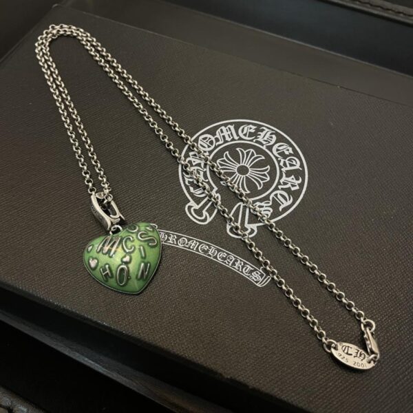 réplica,joyas,joyería,1:1,replica,fake,lujo,barato [Calidad de mostrador] Corazones cromados Nuevo collar retro clásico Colgante de corazón verde (E10E)