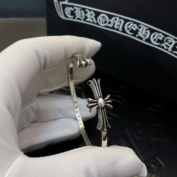 réplica,joyas,joyería,1:1,replica,fake,lujo,barato Pulsera cruzada retro clásica con corazones cromados (910E)