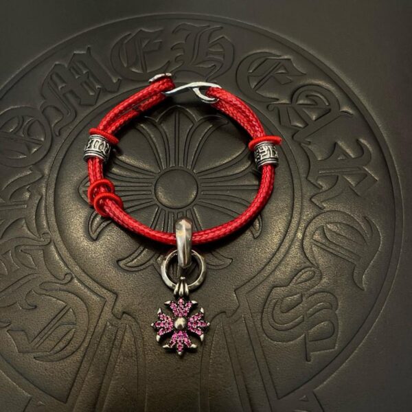 réplica,joyas,joyería,1:1,replica,fake,lujo,barato [Calidad de mostrador] Pulsera roja con colgante de flor cruzada retro clásica nueva con corazones cromados (A148)