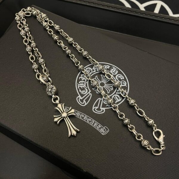 réplica,joyas,joyería,1:1,replica,fake,lujo,barato [Calidad de mostrador] Corazones cromados Nuevo collar retro clásico Cruz Cruz Colgante de flor (06A1)