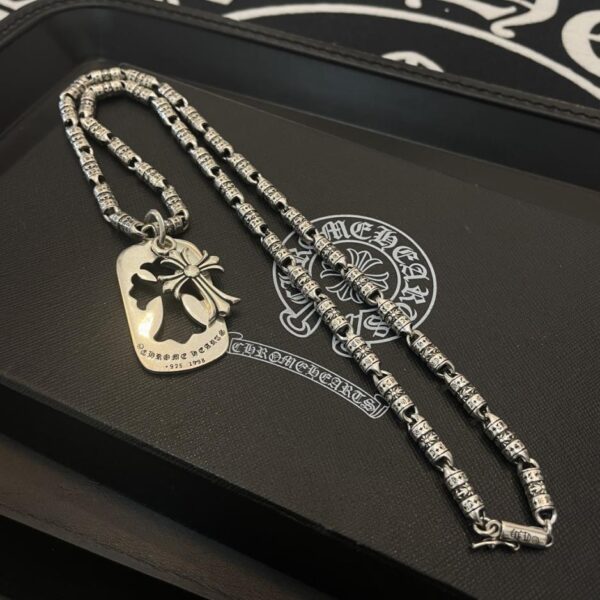réplica,joyas,joyería,1:1,replica,fake,lujo,barato [Calidad de mostrador] Collar con cruz nueva de corazones cromados Colgante con cruz cuadrada (4632)