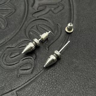réplica,joyas,joyería,1:1,replica,fake,lujo,barato Pendientes de bala SPIKE con forma de corazón de cuervo (601D)