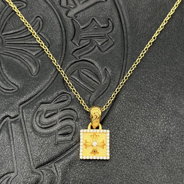 réplica,joyas,joyería,1:1,replica,fake,lujo,barato Collar de flores cruzadas cuadradas con diamantes llenos de oro y corazón de cuervo (9A20)
