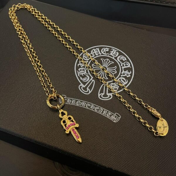 réplica,joyas,joyería,1:1,replica,fake,lujo,barato [Calidad de mostrador] Corazones cromados Nuevo collar clásico de oro clásico Colgante de espada de diamante rosa (4ECB)